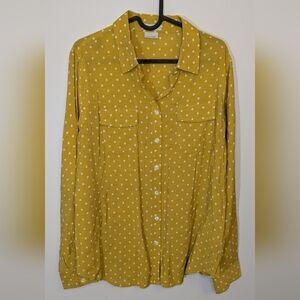 Van Heusen Lightweight Button down shirt Mustard Yellow Polka Dot - Size L